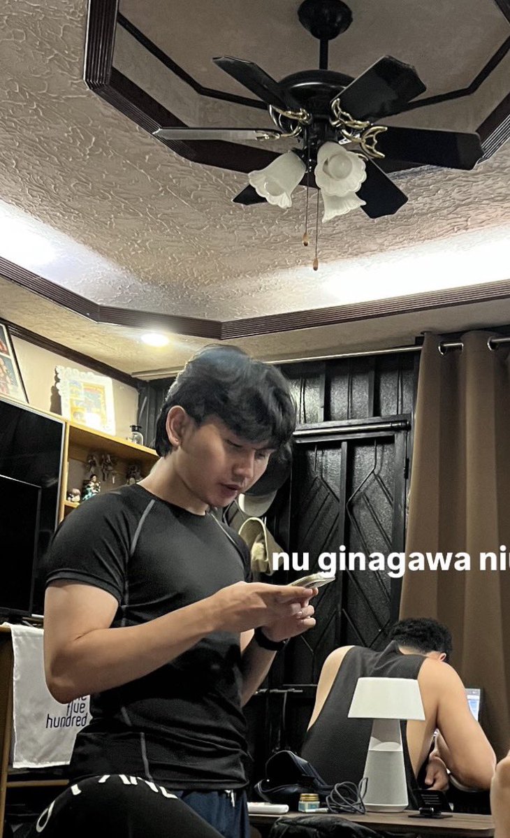 lowkeyloud22's tweet photo. Life with Kollette vs. life without Kollette 

See? Idol niyo talaga ang source ng toxic energy sa relationship. Si Ryan, nag-glow up kahit onti. Meanwhile, Russu looking more and more hagard. No wonder. https://t.co/w2W6lWWqQ4