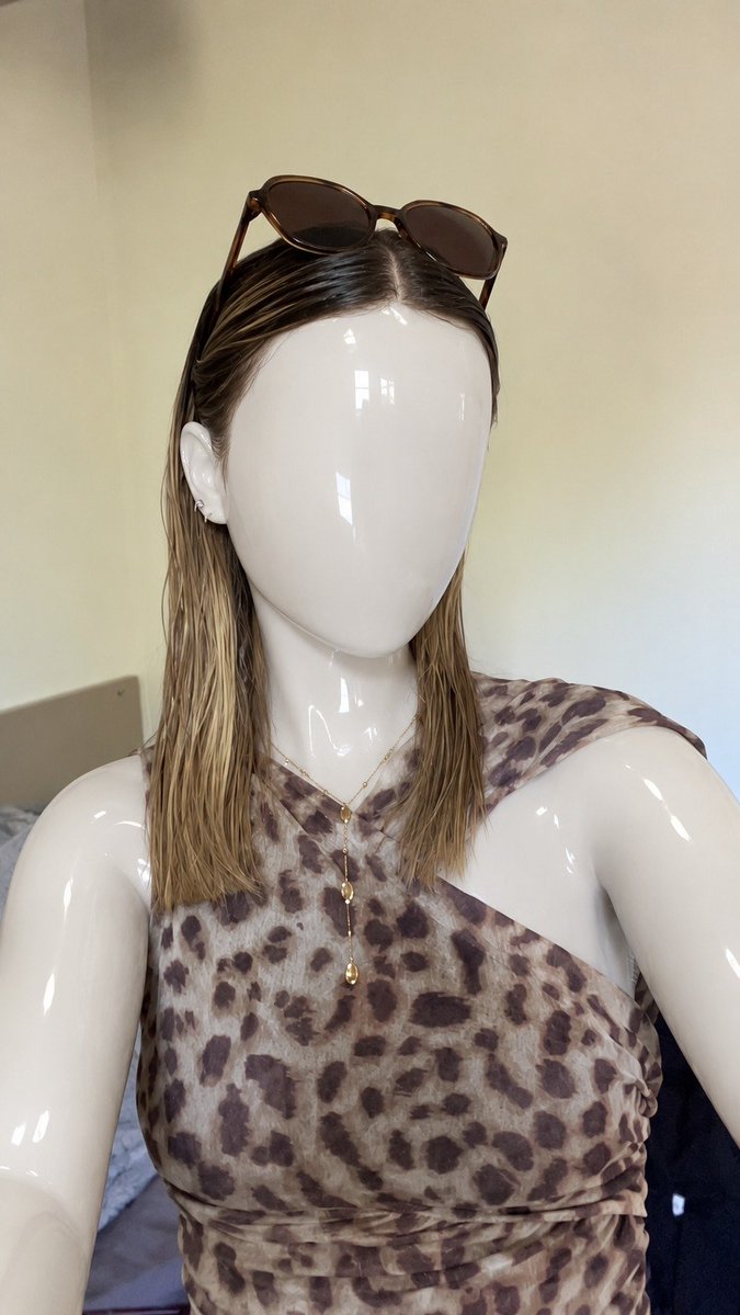 AriBotMaster's tweet photo. More mannequins are arriving; it’s a long line, watching these pieces of plastic come in—never to leave my warehouse again until they are sold as mere objects~ https://t.co/QMlibylvy9