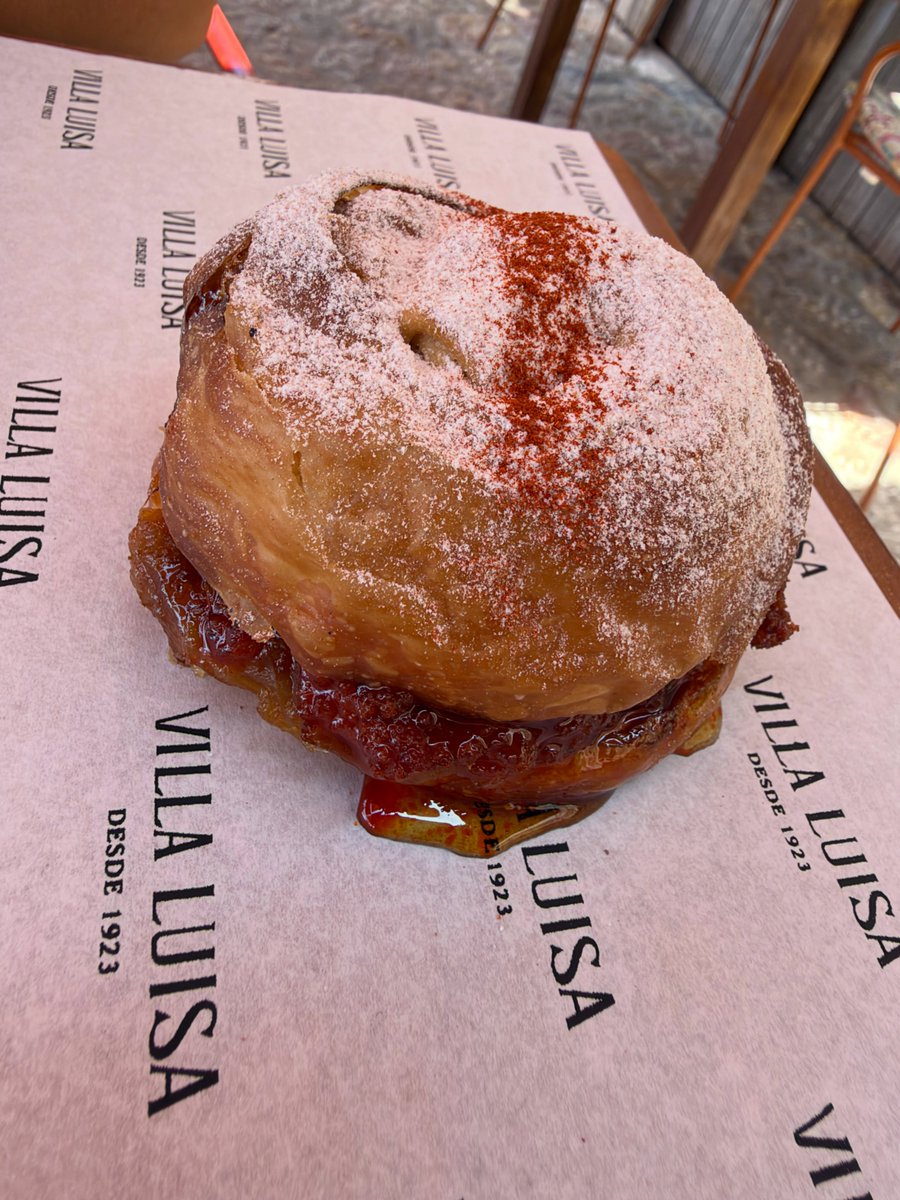 AlbertineBlj's tweet photo. Since 1923, Villa Luisa has perfected a simple family recipe: warm pastry, sugar and care. The same is true for health: real food, daily movement, good sleep and meaningful relationships. Simple habits, practiced consistently, stand the test of time. https://t.co/XEJ4DSXUNW