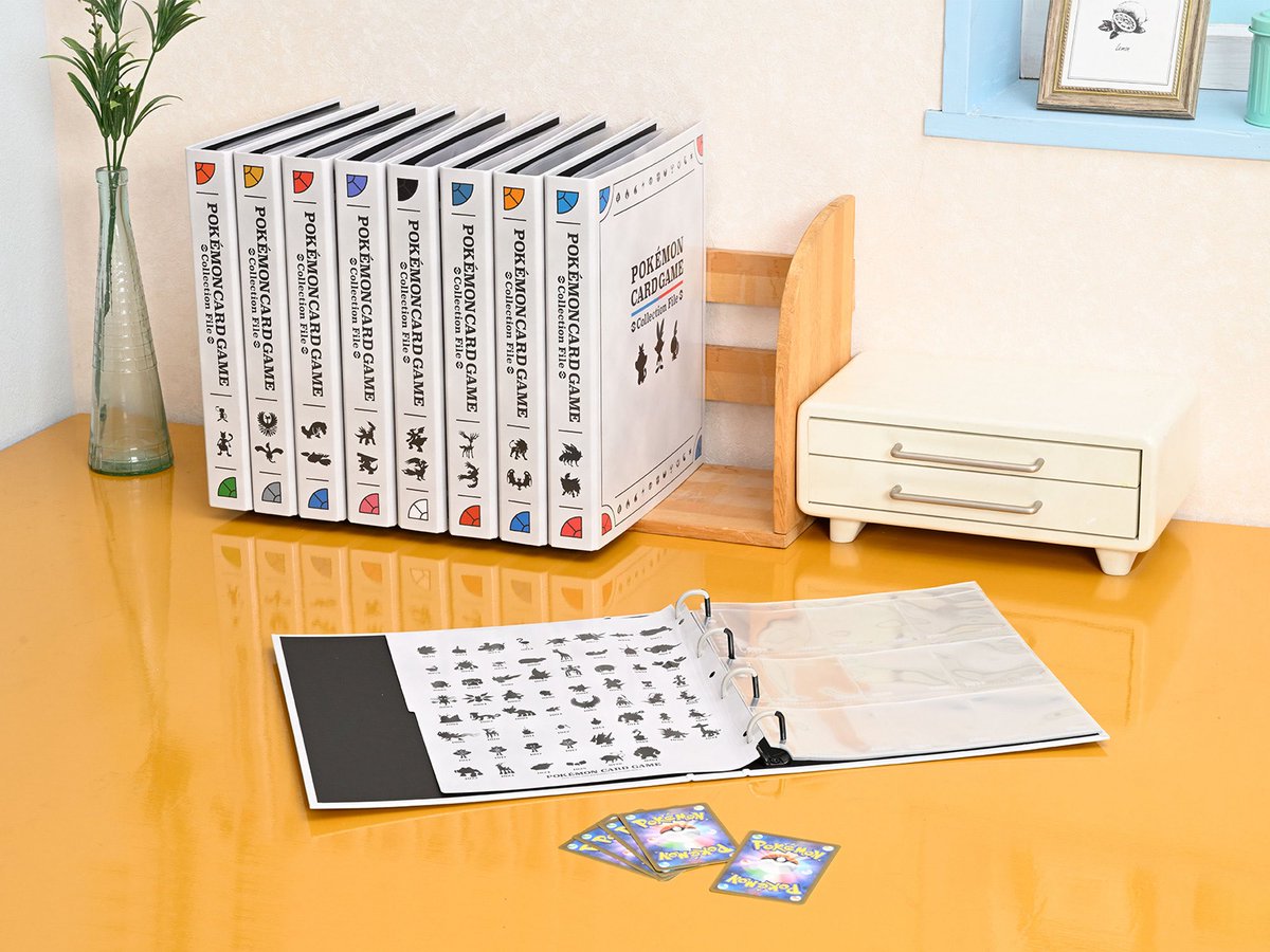 soulsilverart's tweet photo. One thing TPC has definitely been doing for the 30th anniversary is releasing non-stop Pokémon merch.

They’re releasing that new Pokémon silhouette art as these beautiful TCG binders. I don’t even collect cards and I want all of these.

These also give us a closer look at all of this new art! Gen7 is my favorite! 
Ultra-Necrozma 💛🖤

Check the 🧵 below for more.