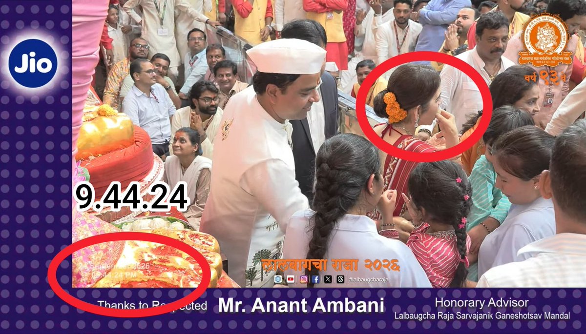 Ash_Ind36's tweet photo. @YashRRJ @NewsNationTV Yash bhai.. Neeta ambani ate modak even before offering to #lalbaugcha Ganpati.. Bhakts offered Jhootha kiya Modak to God..
ये भक्ति नही अंधा चमचागिरी है.. https://t.co/ds6rkBp4u4