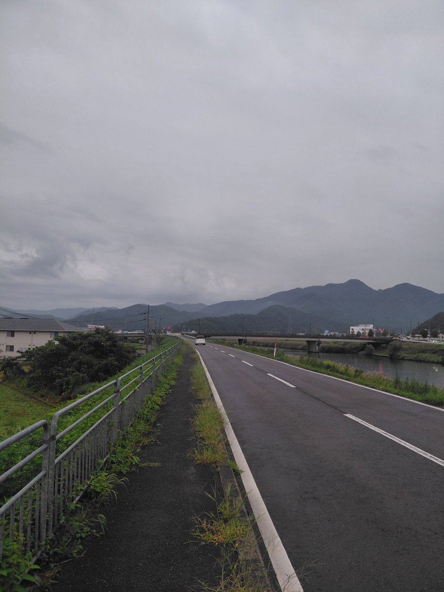 speckle_ot's tweet photo. 10.48km、1時間で完走。

途中から、
小雨が降ってきましたが、
気持ちよく走れました。

#ランニング #ジョギング #朝ラン #朝散歩 https://t.co/GKQwHGNrzd