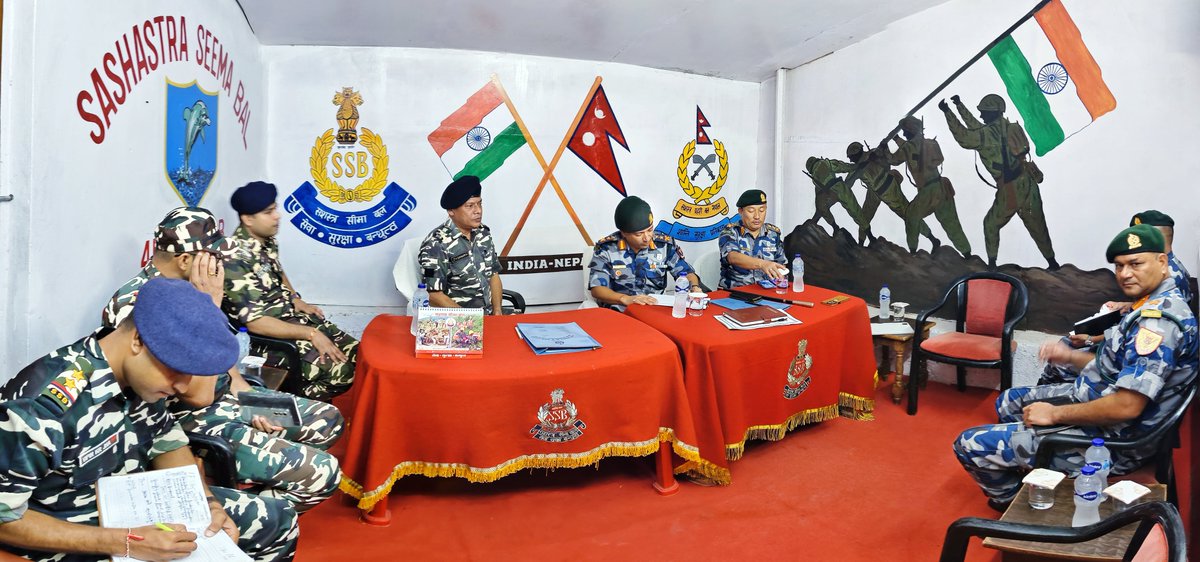 45bnSSB_INDIA's tweet photo. #coordinationmeeting 
     दिनांक 25.09.26 को श्री जे० के० शर्मा, द्वितीय कमान अधिकारी (कार्यवाहक कमांडेंट), @45bnSSB_INDIA अध्यक्षता में भारत-नेपाल सीमा पर स्थित 45वीं वाहिनी स०सी०बल, बीरपुर की चेकपोस्ट भीमनगर पर APF (नेपाल) के साथ समन्वय बैठक आयोजित की गई।
@SSB_INDIA @ssbpatna https://t.co/B4zb8rus4R