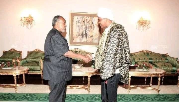 WaberiSaid49342's tweet photo. #Jirde wuxuu gaf ula badheedhay
- Madaxda siyaasadda
- Madaxda dhaqanka iyo
- Guud'ahaan beesha Ciise
Wuxuuna ka been sheegay
- Tabashadii beesha
- Kulankii ay #jabuuti fudaydisay iyo
- Heshiis'kii ay #SL ka baxday
Waana hadal la rabo in dhiigga #Beesha lagu bannaysto
#SITTI https://t.co/yJ4ugKCBif