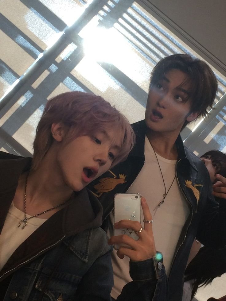 lotusboywoo's tweet photo. Messing around in the classroom with Ty :} https://t.co/p7fjqAnkNh