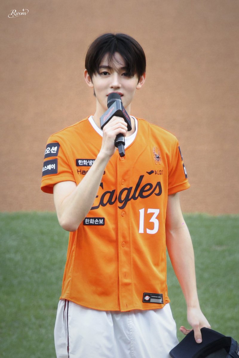 r_eom13's tweet photo. 260830
🧡 ⚾️

#성현 #Seonghyeon #코르티스 #Cortis https://t.co/BBrwFDu4Pc