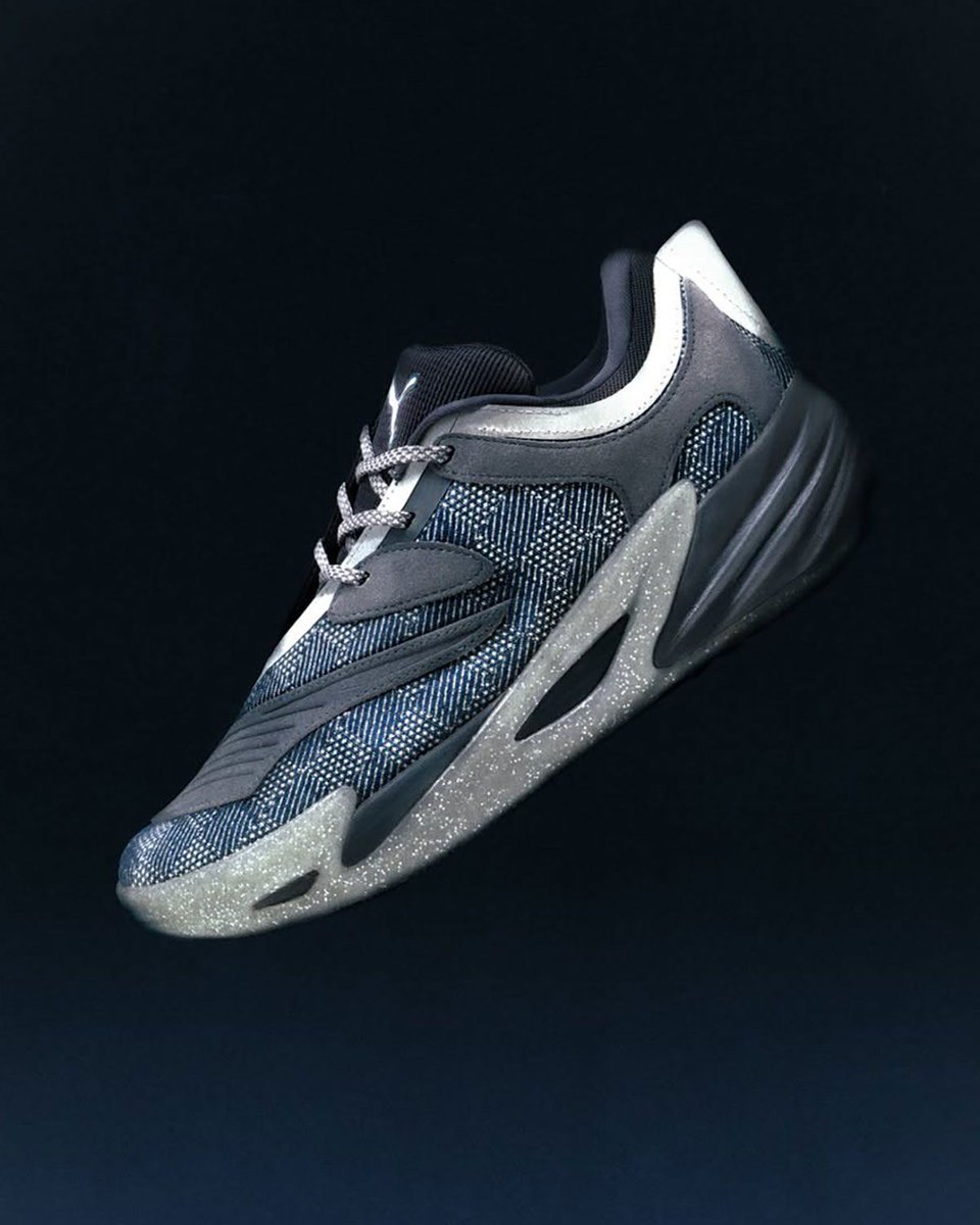SneakerNews's tweet photo. Chris Brickley has unveiled his PUMA All-Pro Nitro 2 "Race 2 Evolve" 🏁 🏎️

Dropping in November 🗓️ 

Our full breakdown >> https://t.co/eQeYo5ENJs https://t.co/NFUFPqOSCC