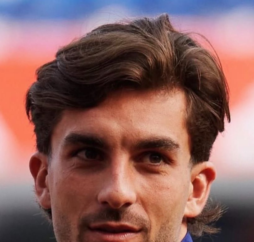 79frrt's tweet photo. appreciation tweet for ferran’s hair https://t.co/LpeCDiPL28
