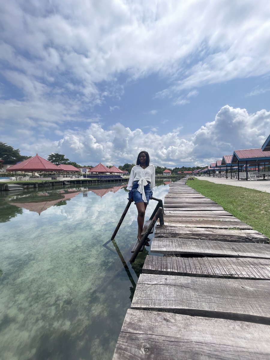 believeasama's tweet photo. @tayoainafilms The water looks shallow but it’s deep https://t.co/3sRE54f4Tk