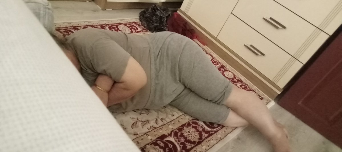 ily06060606's tweet photo. Sabah uyurken gizli çektim dölleyin olgun balık etli karımın amını https://t.co/5qehvpZNgr