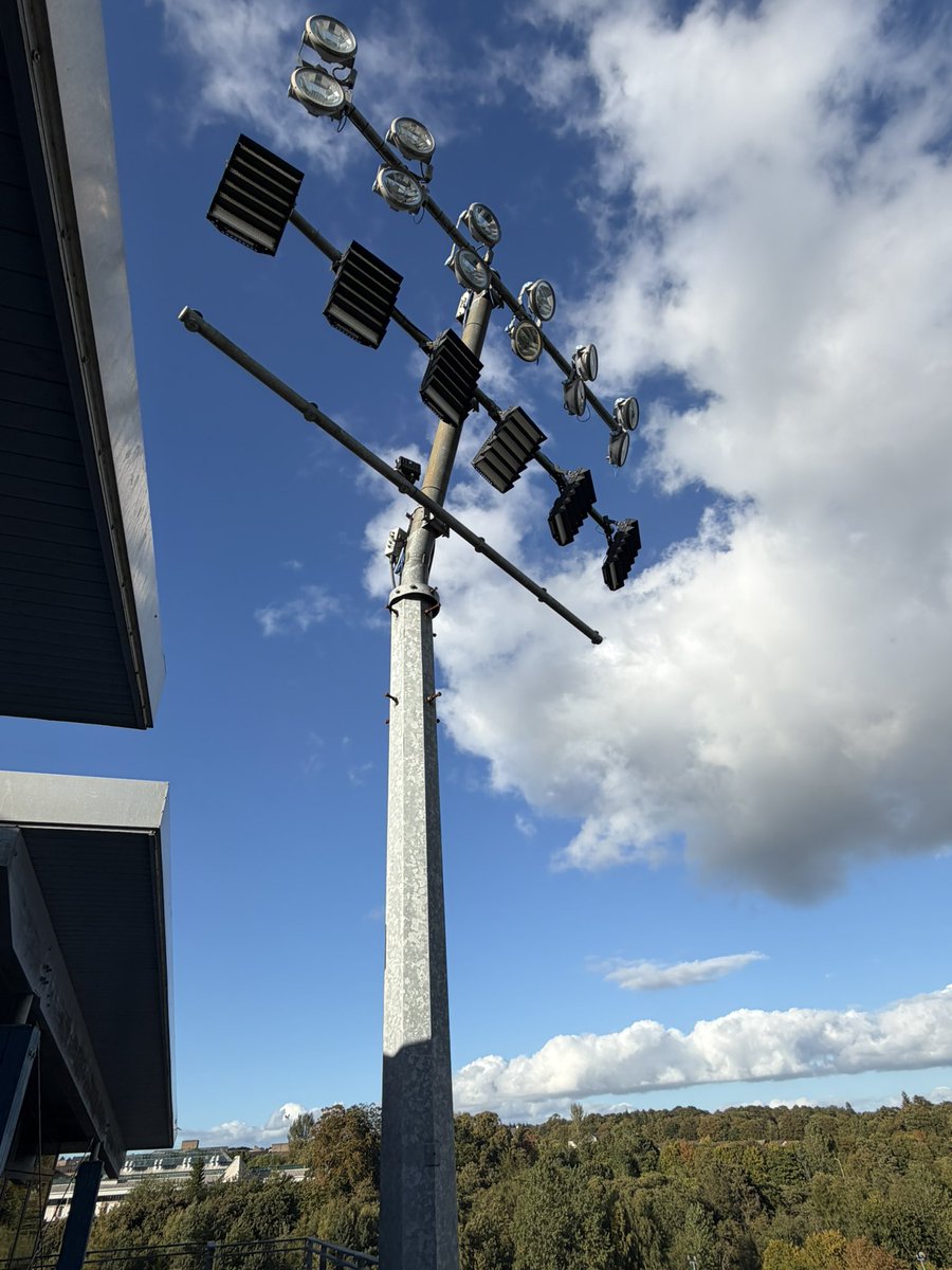 scottsas's tweet photo. #floodlightfriday from Stark’s Park Kirkcaldy, Ainslie Park Edinburgh and Almondvale Stadium Livingston @Scarpenter_67 https://t.co/yrC0GVGFMX