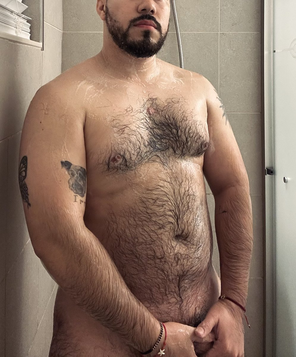 unadpablo's tweet photo. You drop the soap? https://t.co/y6uOtOD1uD