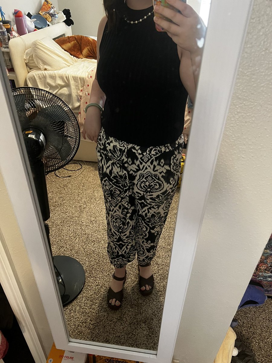 Chelleypepper's tweet photo. going out tonight https://t.co/zgXbJrusVp