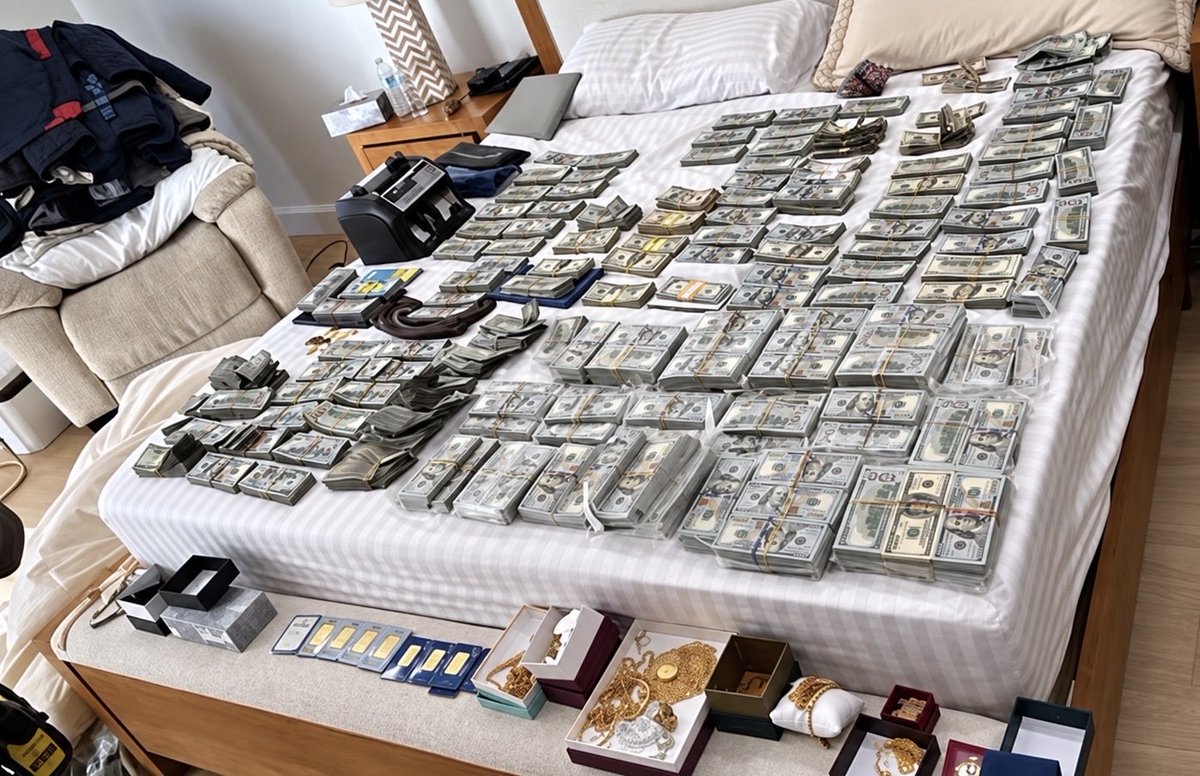 DallasTexasTV's tweet photo. Police seize nearly $5 million in raids at 13 Scorpion Smoke Shop locations across North and East Texas https://t.co/QkgMkQu4Rc
