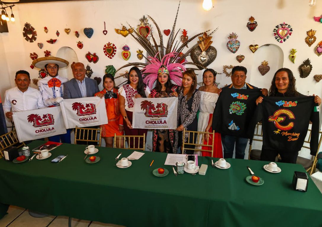 MAS_NOTICIAS's tweet photo. QUETZALCÓATL Marching Band del #CELMA arranca mañana gira por #Europa; representará a #Cholula y #México en festivales internacionales de #ReinoUnido, #Francia y #Bélgica

+ Traslado al aeropuerto, de ida y vuelta, correrá a cargo del @GobiernoCholula, que también facilitó espacios públicos para actividades de recaudación de fondos, indicó la alcaldesa @TonantzinFdz 

📰 https://t.co/BcGDNU2gUS