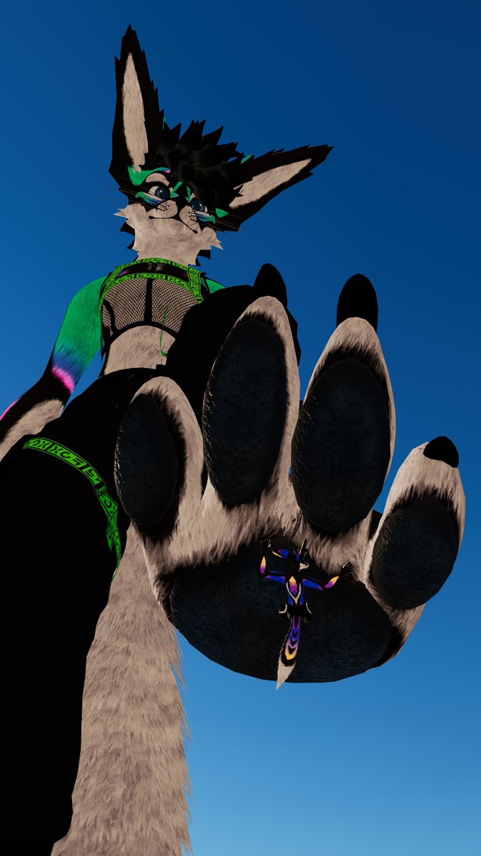 FluffyBoiPaw's tweet photo. Had this small one stuck to my paw uwu
@SoundwaveVR 

#sizetwitter #macrofurry #paws https://t.co/4m3c3PU9Nr