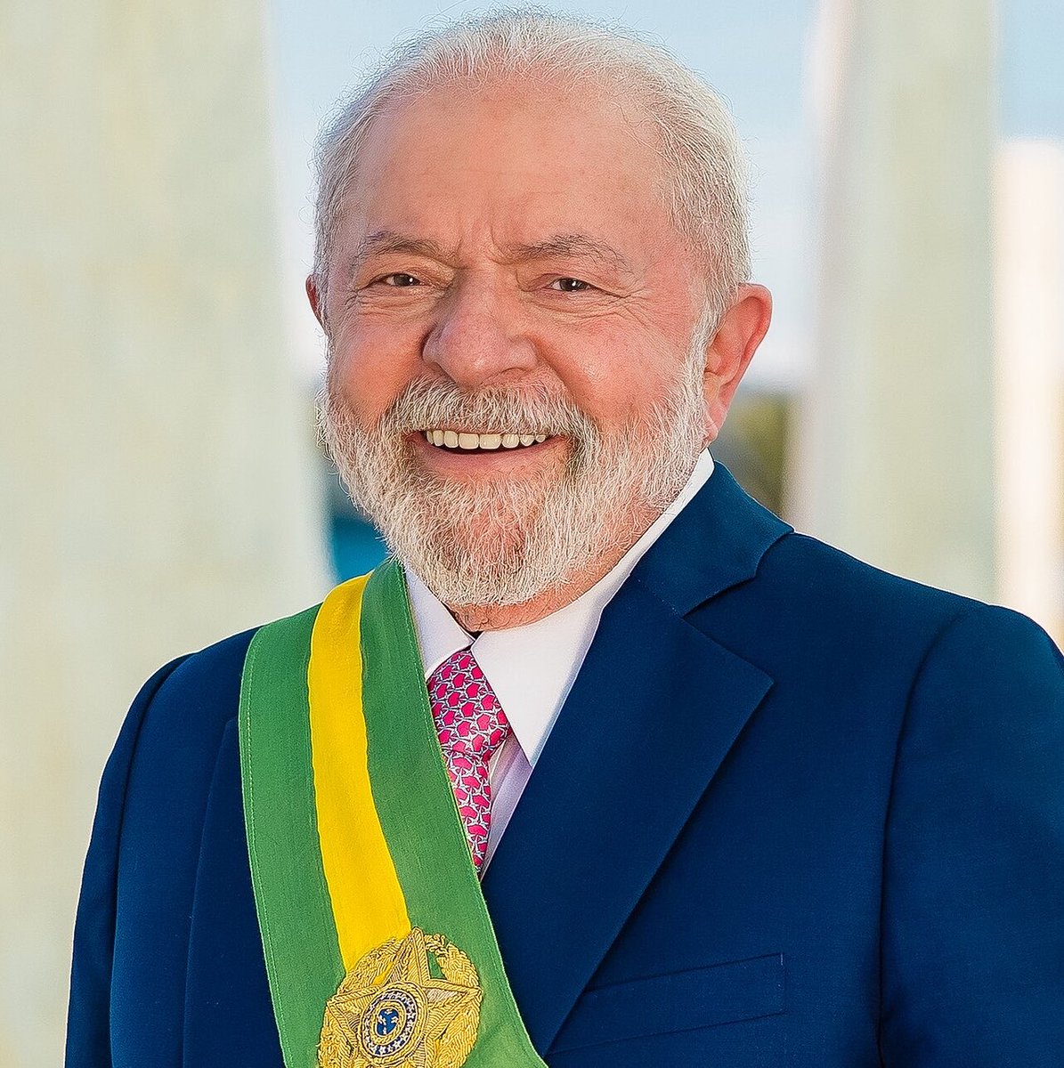updatecharts's tweet photo. 🚨 URGENTE: Lula assinou MP que PROÍBE todas as bets no Brasil. 

Os apostadores vão ter até o dia 5 de outubro para RETIRAR voluntariamente o dinheiro disponível nas plataformas. https://t.co/FuNfJPtvYx