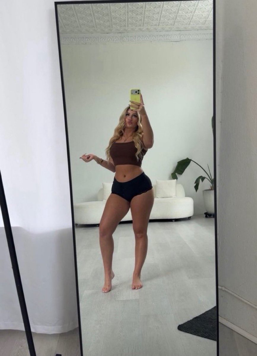 skylard0tfrixb's tweet photo. stare, admire and kneel 👑

Findom Femdom Feet Sockfetish Camsession Sph Joi Cei Cbt Paypig Footsub Cuck Bnwo Sissy Nsfw Nsfwtwt https://t.co/I70aXQ2krY