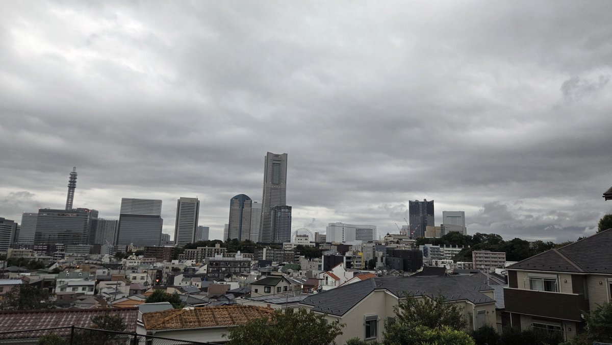 nobu1008's tweet photo. それでは本日のお仕事行ってきます☁ https://t.co/SWlRviXDSS