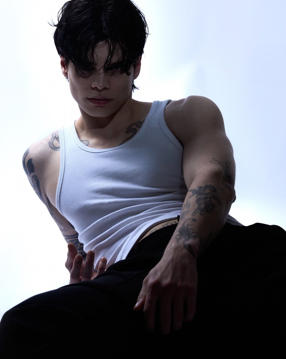 Purelusst_'s tweet photo. 𝐑ᵒᵐᵖᵉᵐᵉ ᵉˡ ᶜᵒʳᵃᶻᵒ́ⁿ, ʰᵃᶻˡᵒ ᵗʳⁱᶻᵃˢ ᵉⁿ ᵈᵒˢ
𝐒ᵉ ᵠᵘᵉ ⁿᵒ ᵐᵉ ᵛᵃ ᵃ ᵈᵒˡᵉʳ, ᵛᵃ ᵃ ᵈᵒˡᵉʳ ᵐᵃ́ˢ 

ᵘⁿ ᵖᵒᶜᵒ ᵈᵉ ˡᵒ ᵠᵘᵉ ᶠᵘᵉ ᵐⁱ ᵖʳⁱᵐᵉʳ ˢᵉˢⁱᵒ́ⁿ ¿ᵒᵖⁱⁿⁱᵒⁿᵉˢ? https://t.co/k3bJoZEzPo