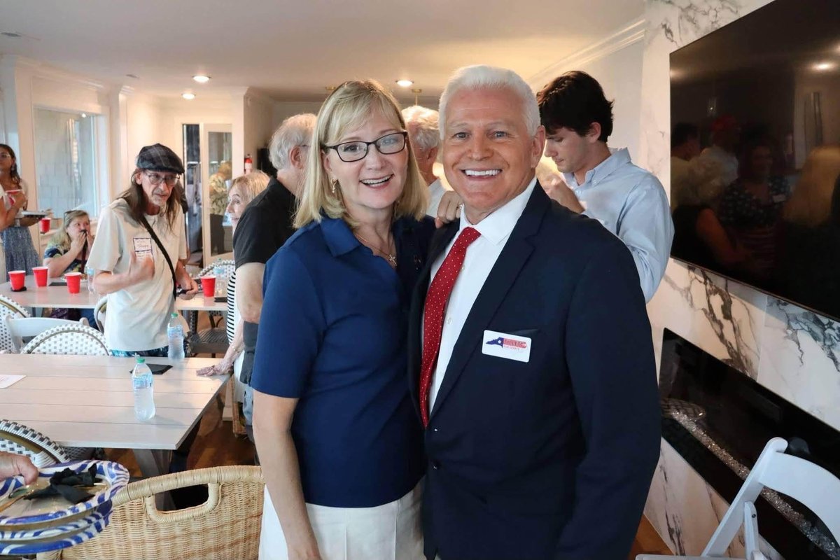 NationalFile's tweet photo. @lauriebuckhout is actively campaigning with a guy who screamed about shooting a black man and called him the N-word.

How do we end up with these losers? https://t.co/iaHh6TdWxz