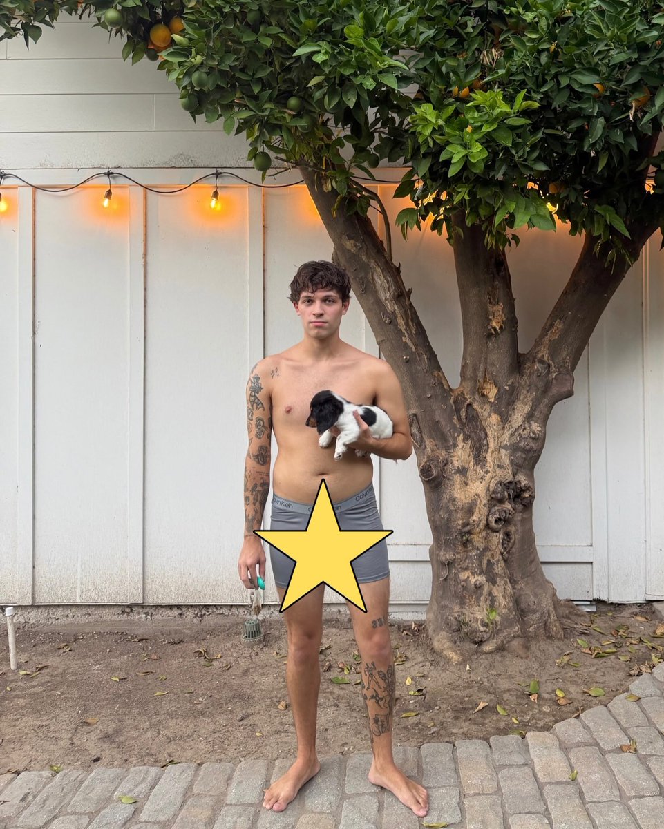 SturnioloUpd's tweet photo. 📸 | Nic via Instagram post! 09/25/26

"Been on dad mode 🌭🌟🐾" https://t.co/Zq4pisrFKO