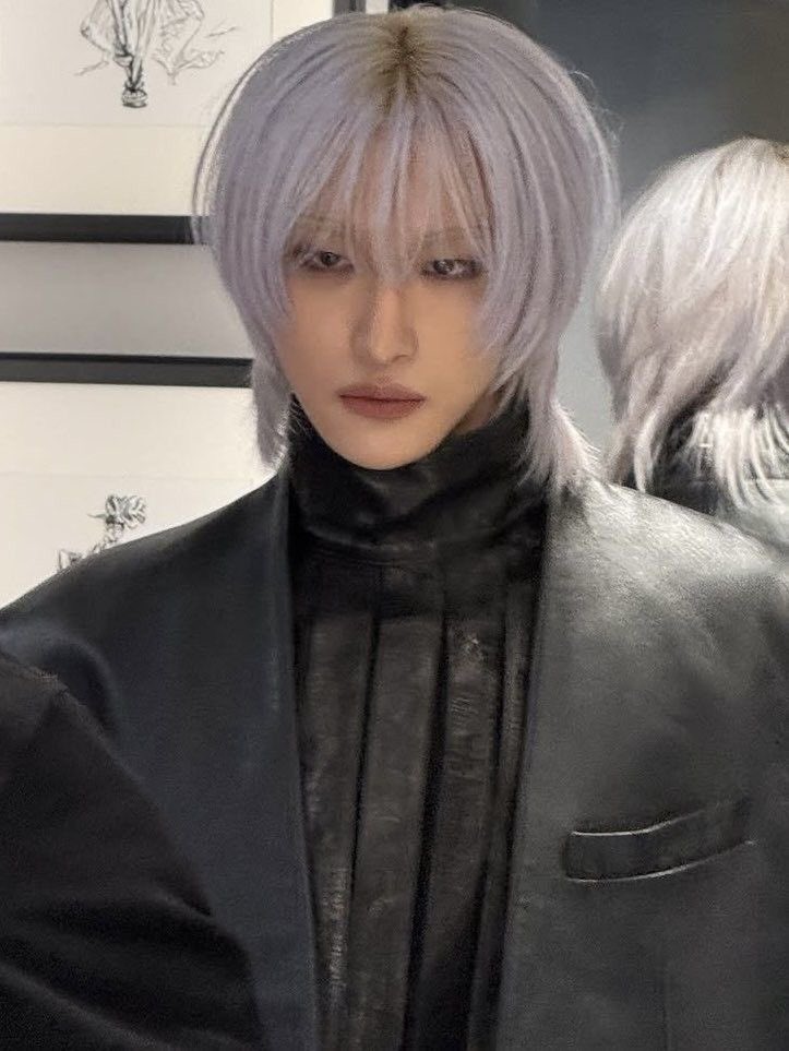 hwa_won_'s tweet photo. ……..네장만으론 너무 부족해. https://t.co/ebPa3ko5fy