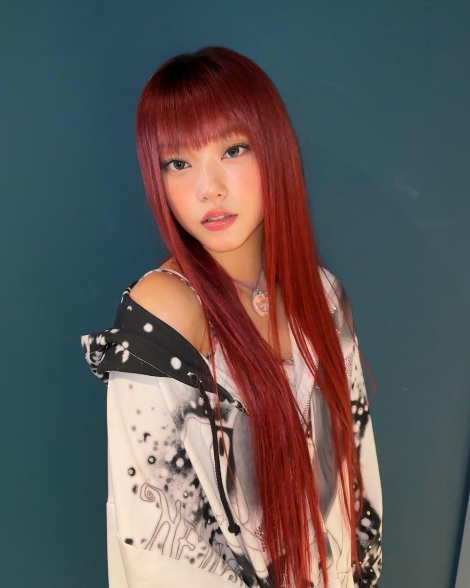 NewJeans_Base's tweet photo. red haerin https://t.co/I7xfVFZNFs
