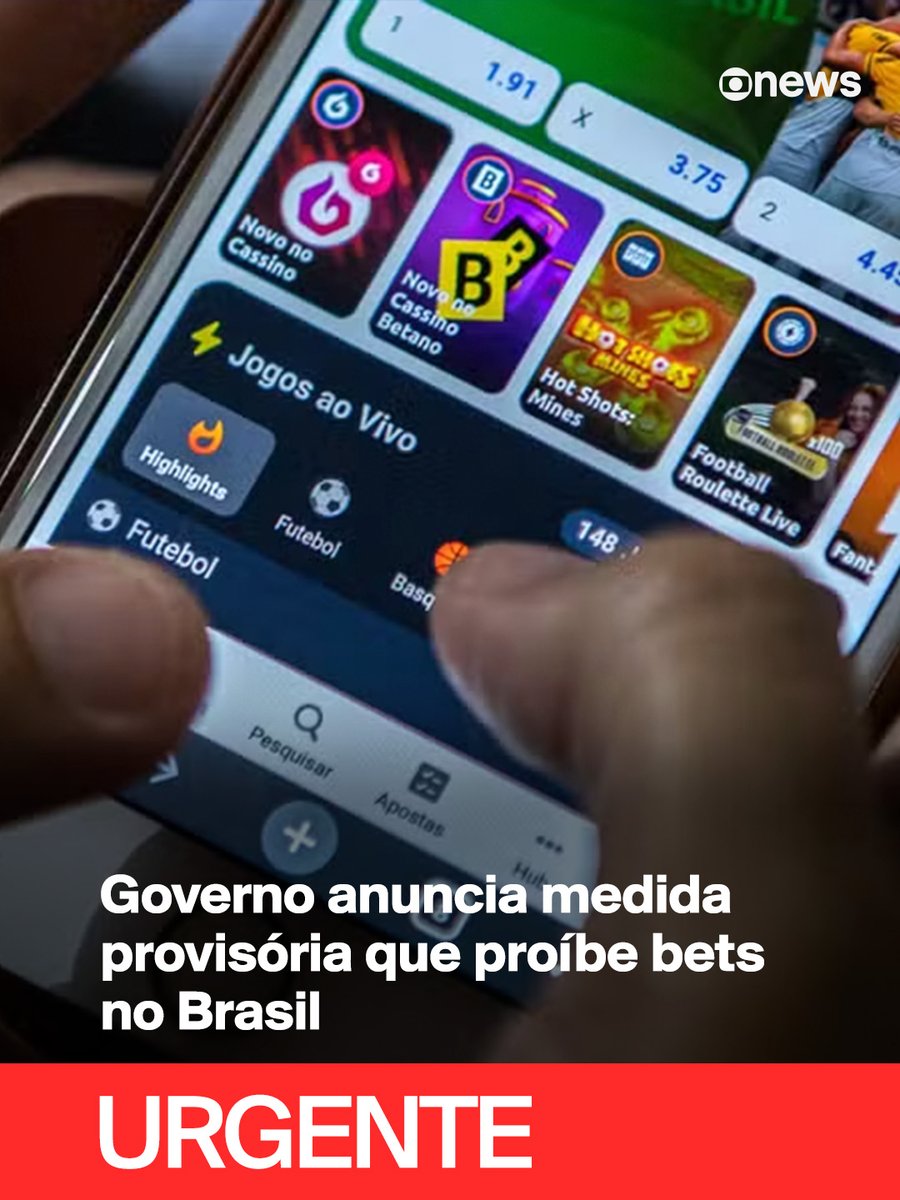 GloboNews's tweet photo. URGENTE - O governo anunciou nesta sexta-feira (25), em São Paulo, uma medida provisória que proíbe completamente as bets no Brasil. O presidente Lula participou do anúncio ao lado de ministros, incluindo o da Fazenda. Segundo o ministro, a proibição é total, sem exceções, e alcança todos os tipos de bets, além da publicidade dessas plataformas.

As empresas ficam proibidas, a partir desta sexta-feira, de aceitar novos aportes e de manter os sites disponíveis para novas apostas. A medida também determina a devolução do dinheiro que os apostadores ainda têm depositado nas plataformas que eram legalizadas até hoje. Os valores já perdidos em apostas não serão devolvidos.

A partir desta sexta-feira, não serão permitidos novos aportes. Até as 23h59 do dia 5 de outubro, os apostadores poderão solicitar a devolução do dinheiro que ainda estiver depositado nas plataformas. Entre os dias 9 e 14 de outubro, as empresas deverão transferir os valores para as contas bancárias dos apostadores.

➡️ #Edição18 - de segunda a sexta, às 18h, na #GloboNews. Assista na TV e no Globoplay