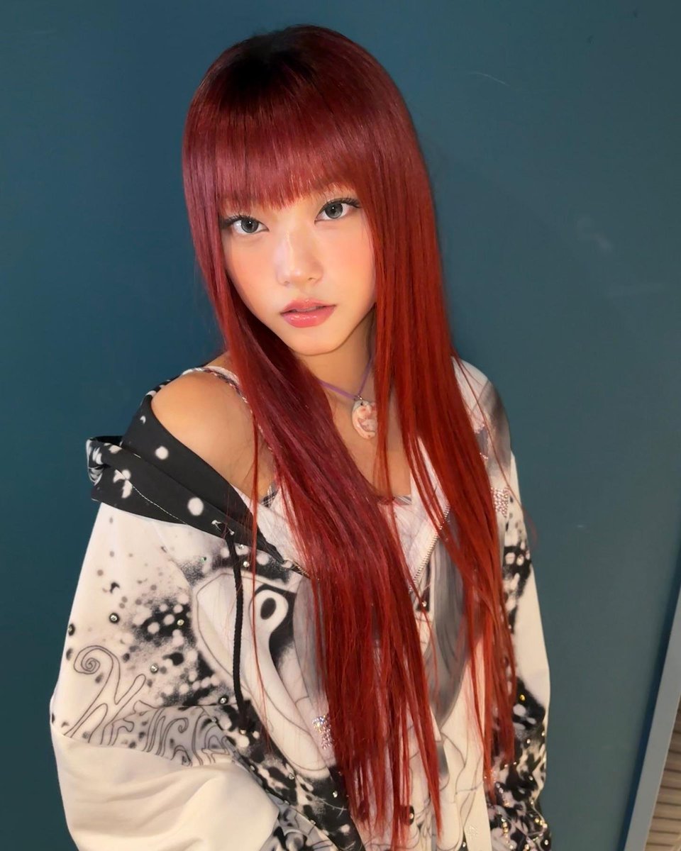 NewJeans_Base's tweet photo. red haerin https://t.co/I7xfVFZNFs