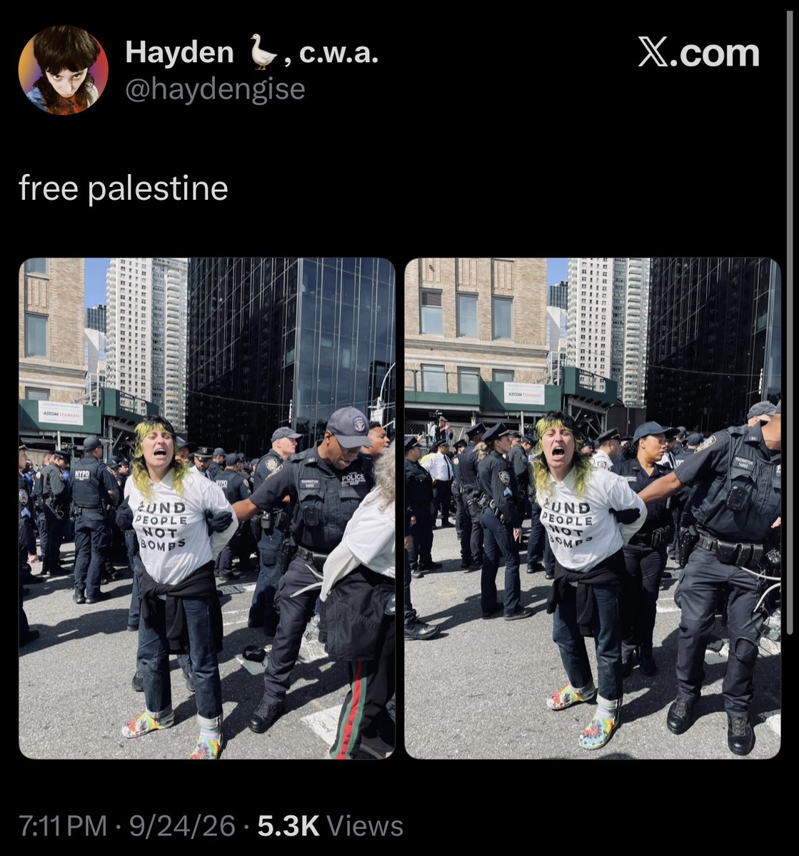 sam_amiga_webs's tweet photo. how shameless do you have to be to leverage a genocide for your self aggrandizing photo op? https://t.co/Yk4zrLMTTh