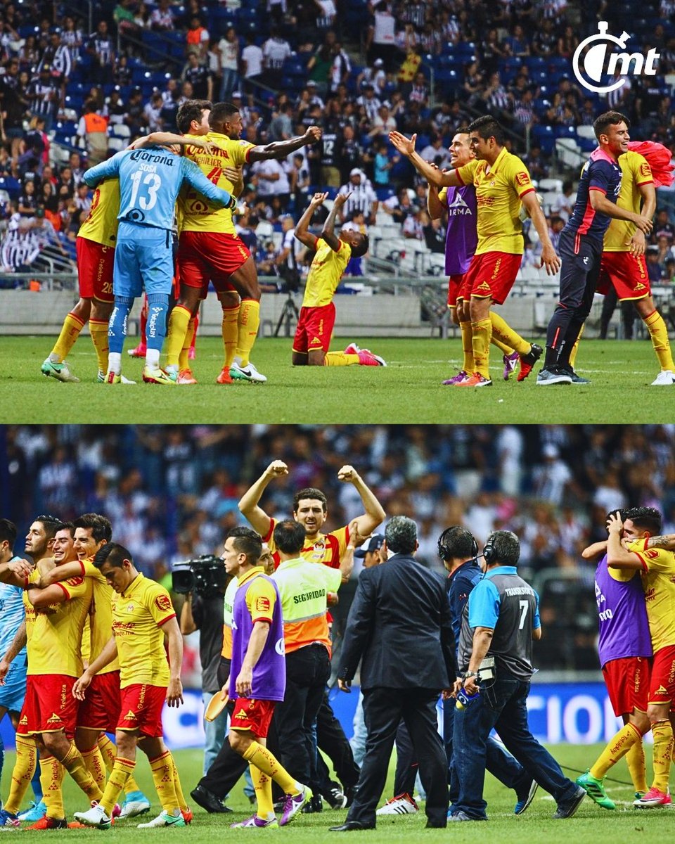 mediotiempo's tweet photo. "El descenso que, no importa"

6 de mayo de 2017: Morelia le pegaba 1-2 al Monterrey de visita y con gol de último minuto de Raúl Ruidíaz, ese gol significó DOS COSAS, primero, Monarcas se salvaba de caer a la categoría de plata y a la vez, se metía como octavo a la Liguilla del CL 2017

Así de mágica fue esa noche, así de importante fue un gol de último minuto, así celebraran los jugadores del Monarcas el NO HABER PERDIDO LA CATEGORÍA

Momentazo... 👏
