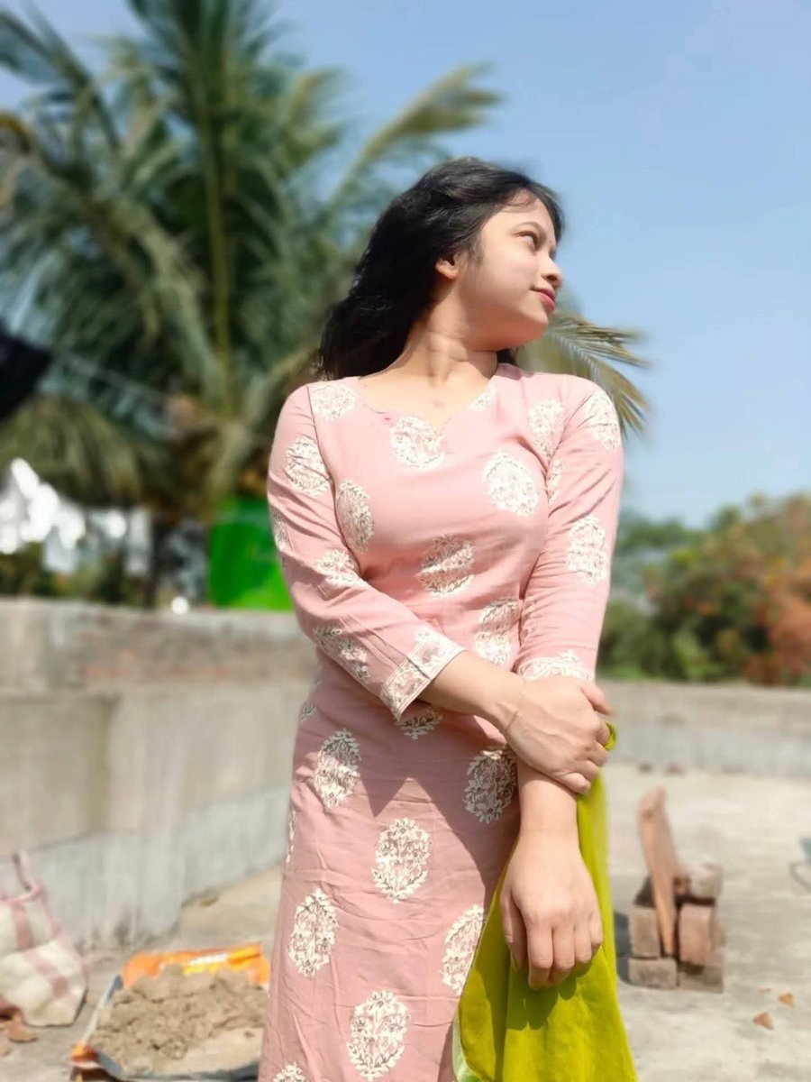 ShilaVibes's tweet photo. জীবনে অনেক মানুষ আসে, কিন্তু মনের মতো বন্ধু খুব কমই আসে। ❤️ https://t.co/Dre8Wn0h8W