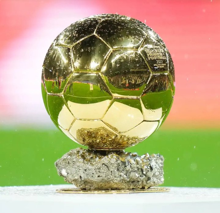 henryszn2's tweet photo. Harry Kane believes this is his best time to win the Ballon d'Or ‼️ 

The English man believes he is in the best time of his career, hence he will either win it now or never.

Harry Kane🗣️: "I think this is my best chance to win the Ballon d'Or. It would be amazing to win it."

"There is A LOT of talk about it, and I am sure this will keep going on until next month. I would be EXTREMELY proud to win the Ballon d'Or." ✨