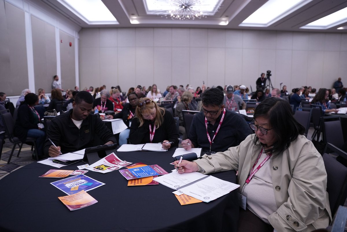 CUPEOntario's tweet photo. That’s a wrap on the Health Care Workers Coordinating Committee Conference! 🏥✊🏾

Over the past few days, CUPE health care workers from across Ontario came together to connect, learn, strategize and build the collective power we need to defend public health care.

We’re leaving this conference stronger, more united and ready to keep fighting for health care workers, our patients and the public services our communities depend on. 📢