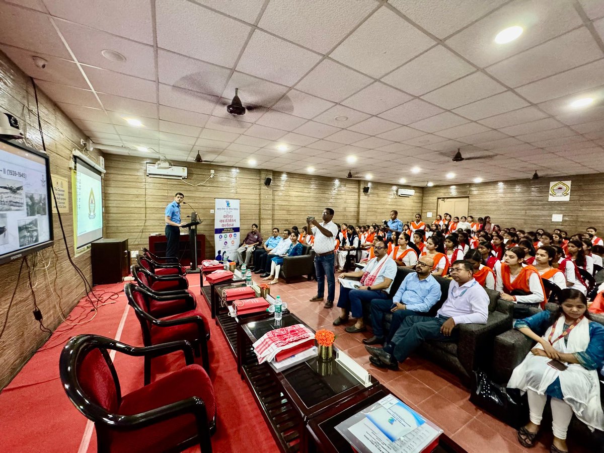 BCPLOfficial's tweet photo. As part of the ongoing Hindi Pakhwada 2026 (14–28 September 2026), BCPL organised a Career Counselling Programme on 25.09.2026 at MDK Girls’ College, with participation from students of DHSK Kanoi College, Dibrugarh College and MDK College.
#hindipakhwada
#hindifortnight https://t.co/ovyXC6FZNs