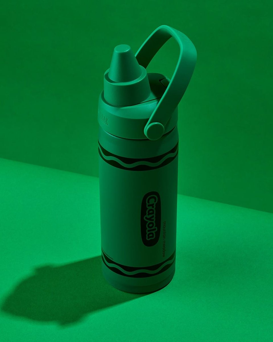 interiorsuckerr's tweet photo. Crayola X Camelback classic crayon shaped water bottles https://t.co/ING41jN4pc