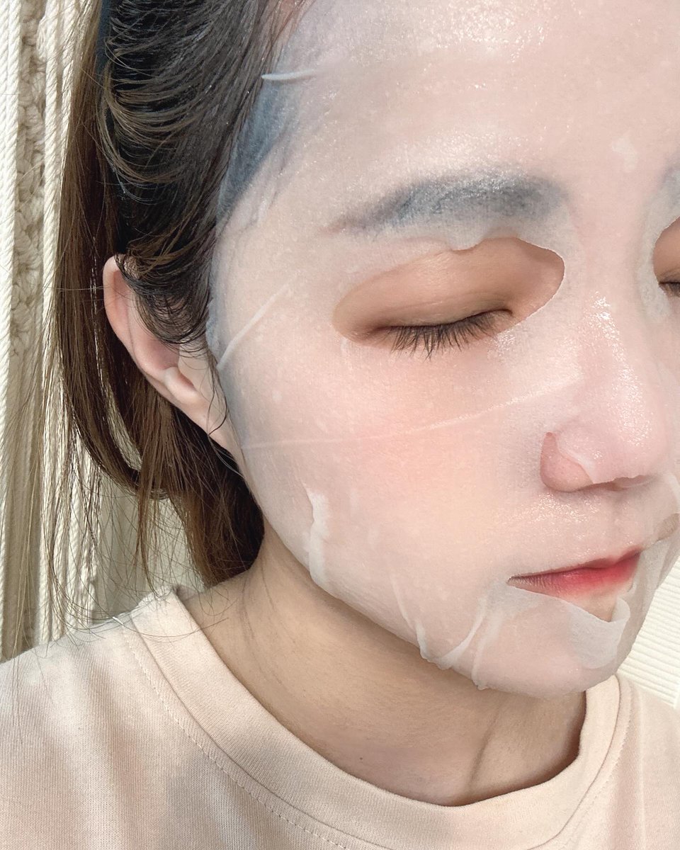 YasminRuf's tweet photo. 最近勤敷臉，底妝確實更服貼了。也默默整理了髮色，很喜歡最近的樣子。 https://t.co/4jR4kO1oc3