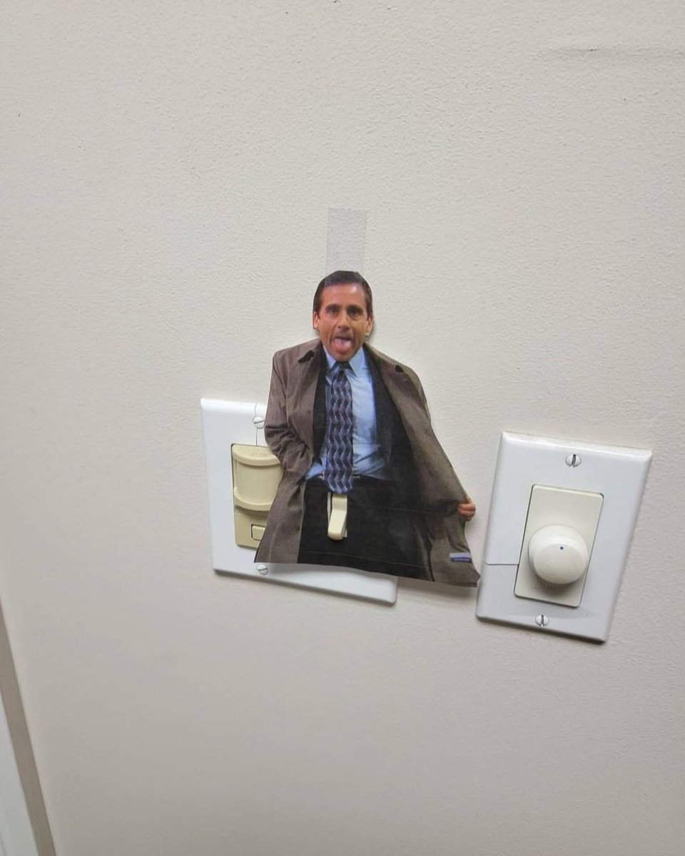 DunderMifflinAS's tweet photo. my pinterest: home decor + the office https://t.co/2jCnluaasP