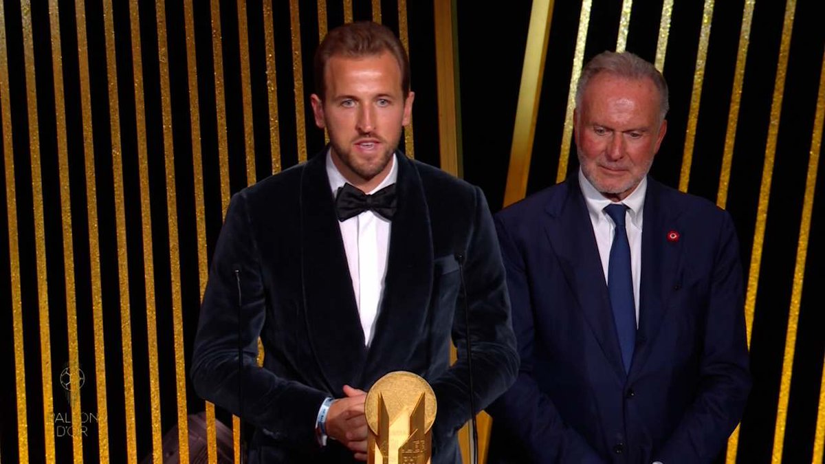 iMiaSanMia's tweet photo. Karl-Heinz Rummenigge: "When I look back over the past 20 years and consider the transfers we've made, Harry is among the two or three most important signings in FC Bayern’s history. In 2022, Julian Nagelsmann and Hasan Salihamidzic believed that we could play without a number nine. That was a serious mistake. Robert Lewandowski was sold to FC Barcelona and Sadio Mané was brought in from Liverpool. That mistake was corrected with the signing of Harry." [@_kochmaximilian]