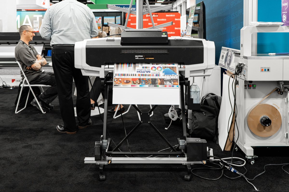MutohAmerica's tweet photo. If you're at PRINTING United, MUTOH printers are on the floor beyond our booth too! 🙌
 
Check out the XpertJet 661UF at Montroy Booth C751 and the ValueJet 628MP at Kelly Spicers Booth C159.

Be sure to stop by and check them out! 
 
#MUTOH #PrintingUnited #PrintingUnitedExpo #XpertJet661UF #ValueJet628MP