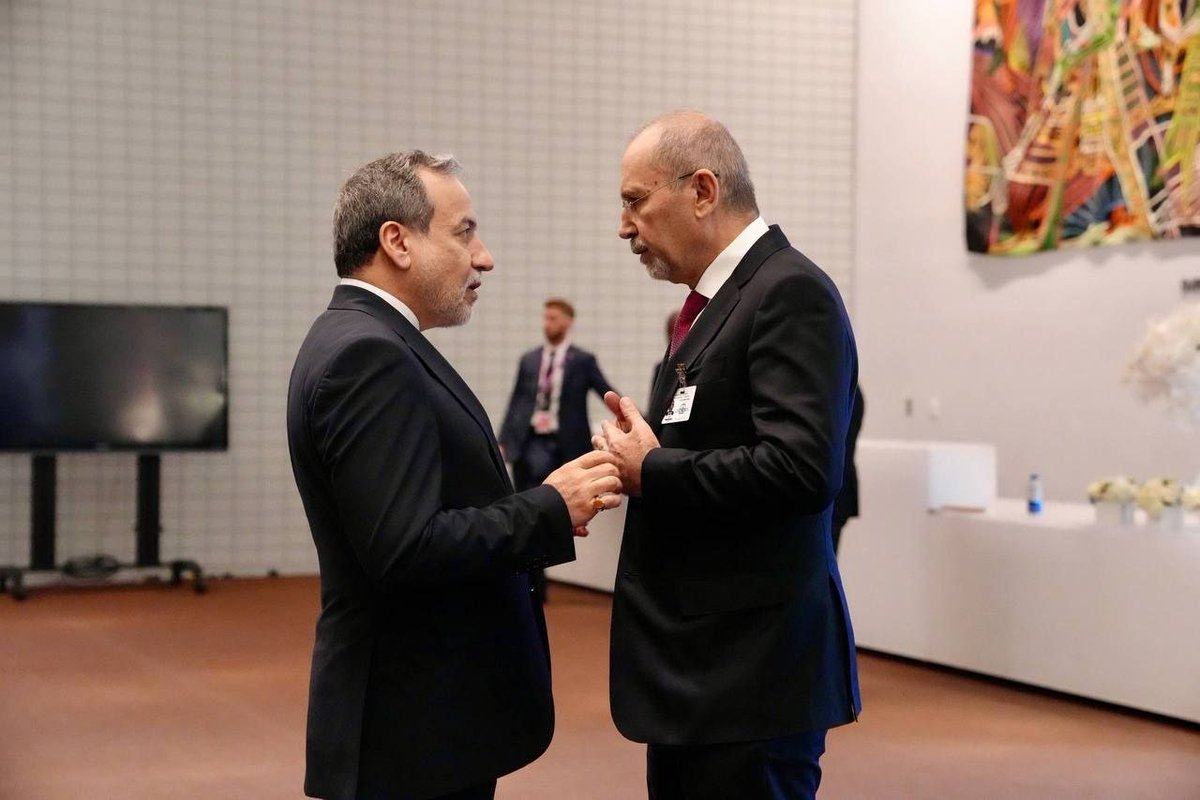 SinaToossi's tweet photo. One striking takeaway from @Araghchi’s UNGA meetings: regional states, including some directly attacked by Iran, still are intent on engaging Tehran diplomatically. He met the Saudi, Jordanian and Egyptian FMs, among others, as well as the Arab League chief. https://t.co/GSaRvRXhrY