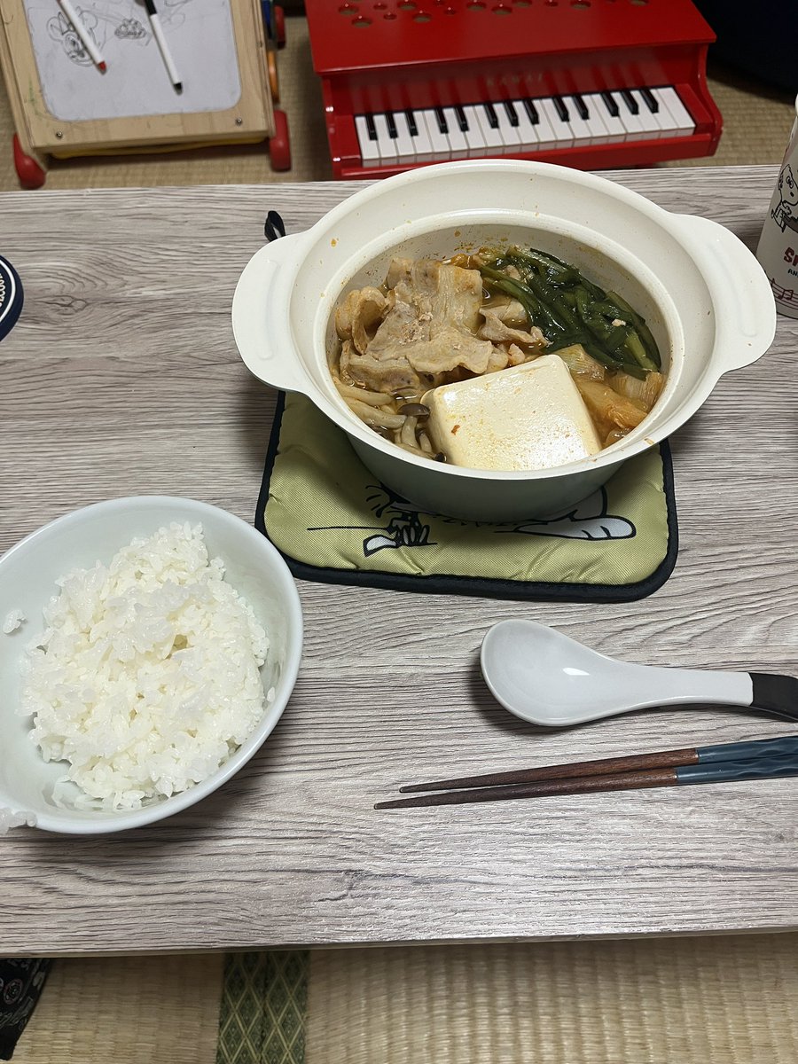 mbtvo's tweet photo. JAM SOUNDSツアー2本目
八王子Match Vox

オカンに
お腹が空いてる事
独りでいる事
この2つは悲しくなるから辞めなさいって昔言われてた事をなぜか思い出した。

The Dilongのツアーに混ぜてもらって贅沢な1日。対バンのみんな、来てくれたお客さんありがとう！！
明日もライブ、幸せやな
早く寝ろよ！ https://t.co/Psg8hcduud