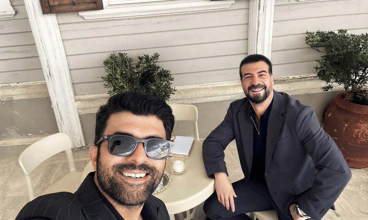 angilzbx's tweet photo. من موقع تصوير أمسية رائعة 

💫🫂🖤
#EnginAkyürek
#EnfesBirAkşam #OsmanBulut
#OldMoney #NetflixTürkiye https://t.co/MnGVpTYeSJ