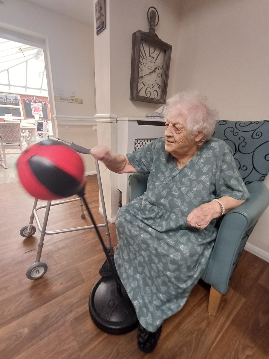 GorillaManFitn1's tweet photo. Seated boxing, big smiles and fantastic energy! 💪🥊

What a brilliant afternoon at Brantley Manor Care Home, getting active with the wonderful residents through a fun and engaging seated boxing session.

#SeatedBoxing #StayActive #NeverTooLate #KeepMoving #PositiveAging https://t.co/6s3pwkXPvD