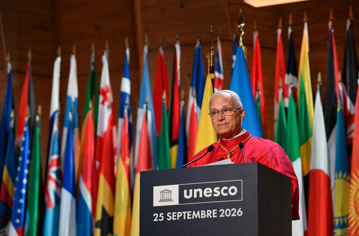 PasseriniOk's tweet photo. Hoy acompañé la visita del papa León XIV a la sede de la UNESCO en París, donde llamó a “construir juntos un mundo justo, un espacio acogedor para todos y fecundo para cada uno, donde cada pueblo pueda crecer en paz”. 🕊️ https://t.co/M28T963oRL