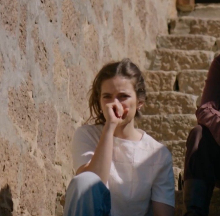 cemrezyy's tweet photo. oruç, zihninde eleni varken boğulursa.. absolute cinema. https://t.co/pCOPmWqkTv