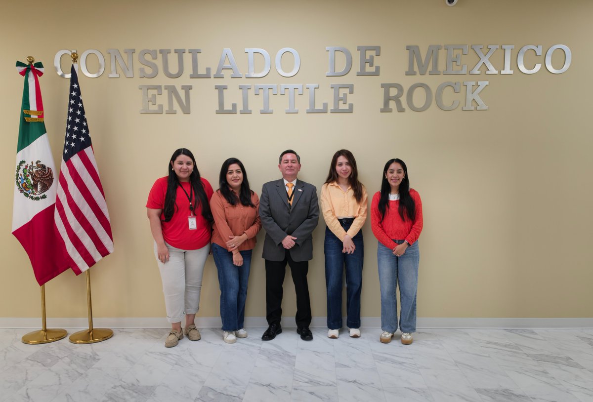 ConsulMexLir's tweet photo. 🧡Día Naranja | 25 de cada mes
Alzar la voz también es actuar.
@ConsulMexLir  se suma al llamado para prevenir y erradicar la violencia contra mujeres y niñas. 📷Construyamos una sociedad con respeto, igualdad y espacios seguros para todas. #DíaNaranja #NoALaViolencia https://t.co/5ML4if030s