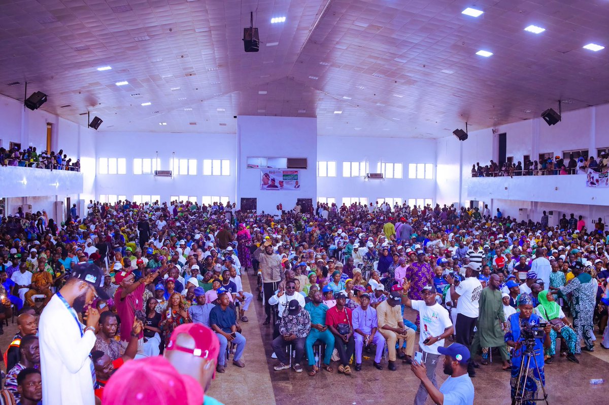 Hon_Danjo's tweet photo. Ogbomoso ✅ Saki ✅ Iseyin ✅ Oyo ✅ Igbo-Ora ✅ Ibadan ✅
The #Sharafa train went round and came home bigger. 📍🔥
Hon. Adesoji Michael Adedeji, incoming Deputy Governor of Oyo State, closed the youth engagement tour in Ibadan with our largest crowd yet. Oyo state youth didn't just show up. They showed out.
Build up for #OyoAhead. We move.
#OyoAPC #Oyo2027
@SenSharafaAlli
@lamijuakala
@titilopegb
@mrlurvy
@unusual_Glory
@oyoapcyouth