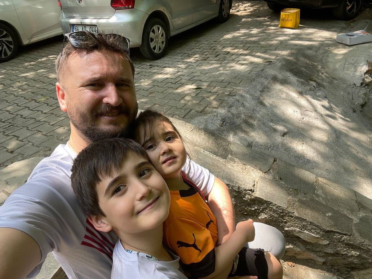 HOgretmen16481's tweet photo. Sağlık özrü ve can güvenliği ertelenemez. Hiç kontenjan açılmadığı için 3-4 yıldır ayrıyız. Asker eşleri gibi biz de yuvamıza dönmek için @Yusuf__Tekin il emrinin yeniden değerlendirilmesini istiyoruz. #AilemiVerYusufTekin 🛡️🥺😔 https://t.co/bC6nhrWr5X